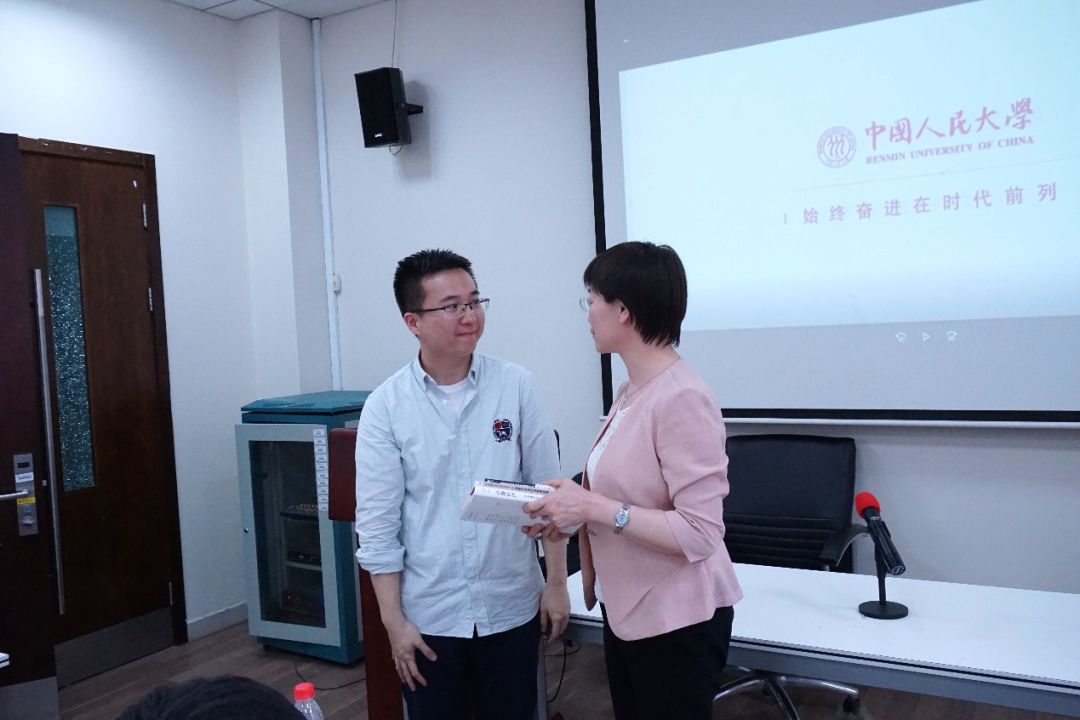 44e802397a1c4dc78a3c035eb9a80616.jpg 44e802397a1c4dc78a3c035eb9a80616.jpg