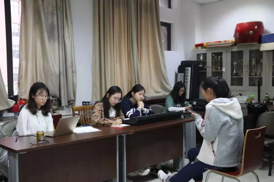 f7dbfacfa6ba4968b1ccba96afcbea13.png 1.png